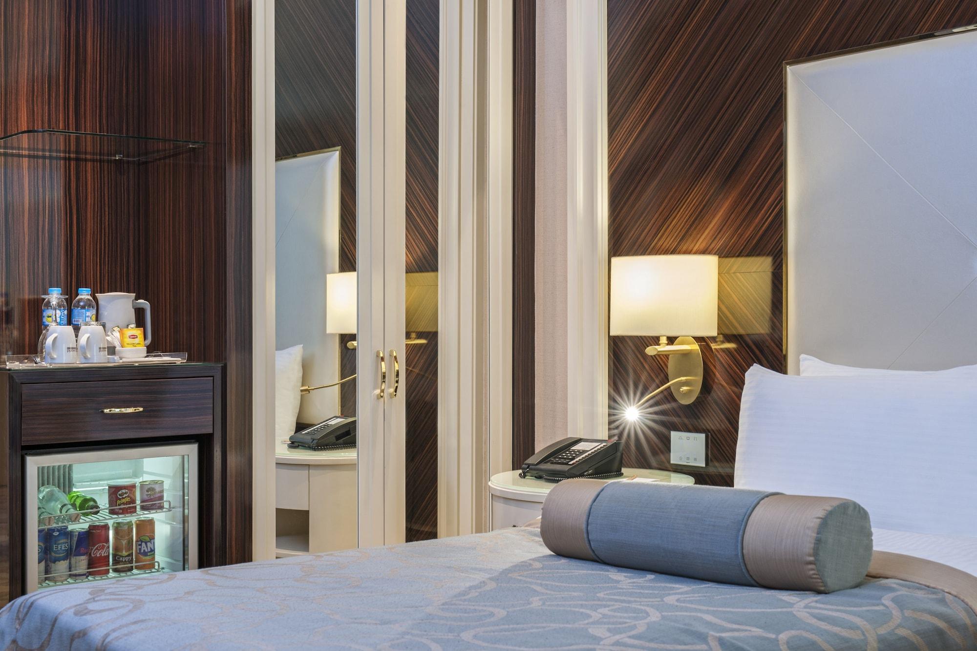 Elite World Istanbul Florya Hotel Exterior foto A room at the hotel